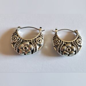 Vtg. Flower Basket Earrings